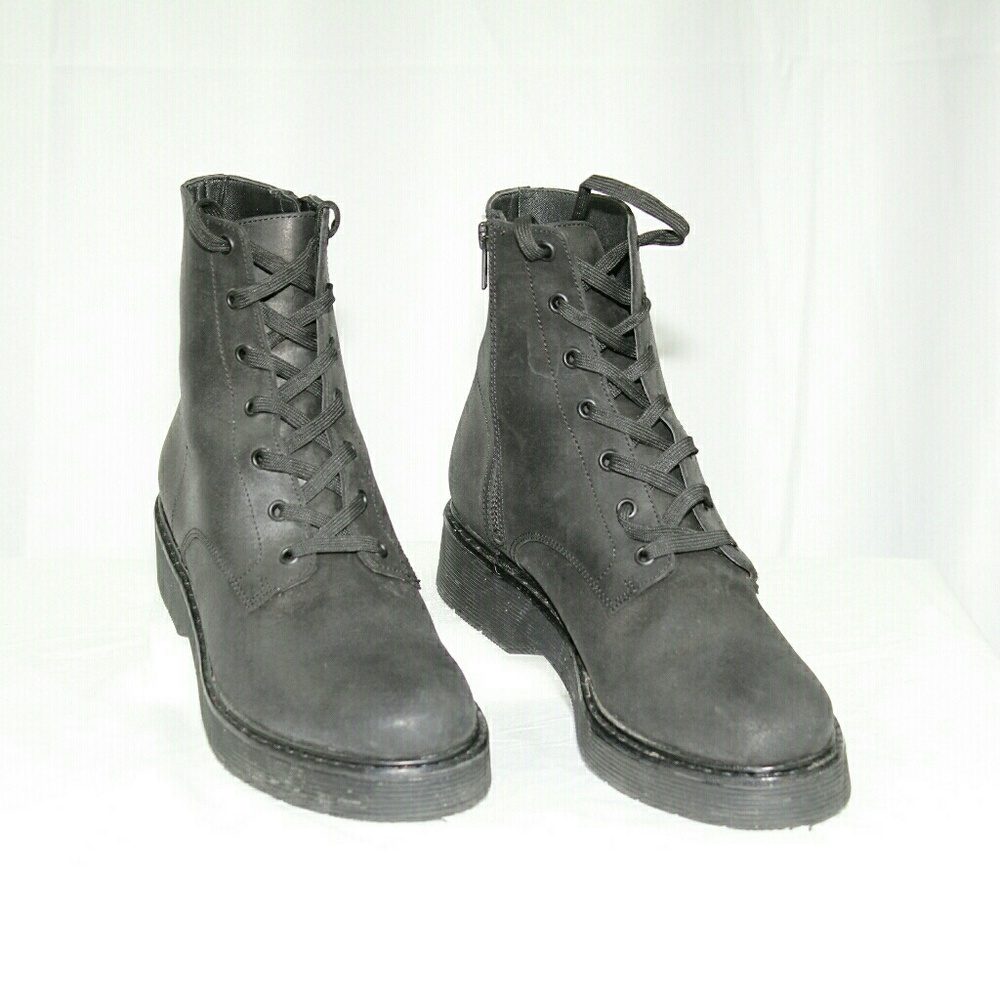 💥💥💥💥💥EUC Like New Vince Combat Boots - Picture 2 of 9